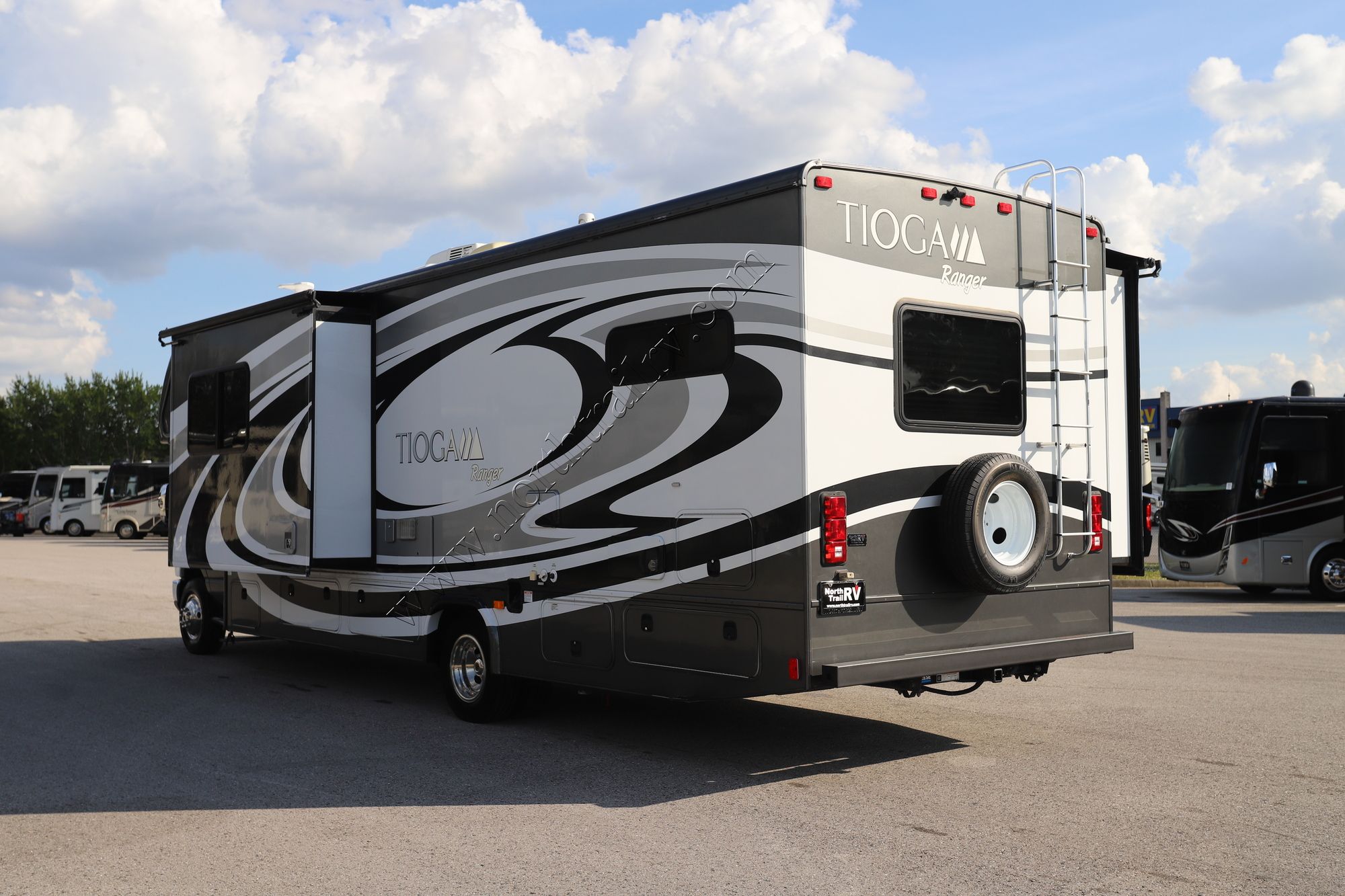 Used 2015 Fleetwood Tioga Ranger 31D Class C  For Sale