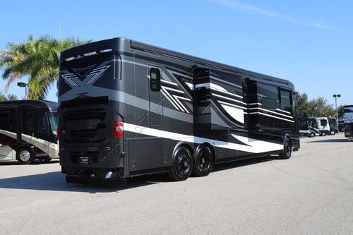 2026 Newmar London Aire 4551