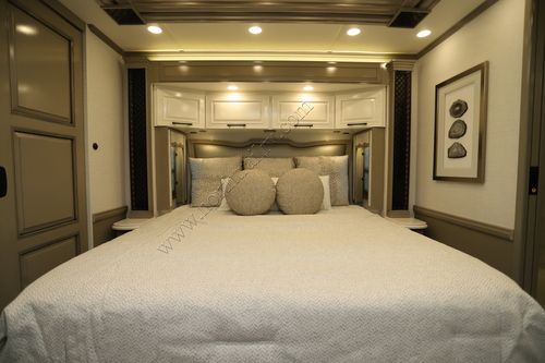 2026 Newmar London Aire 4551