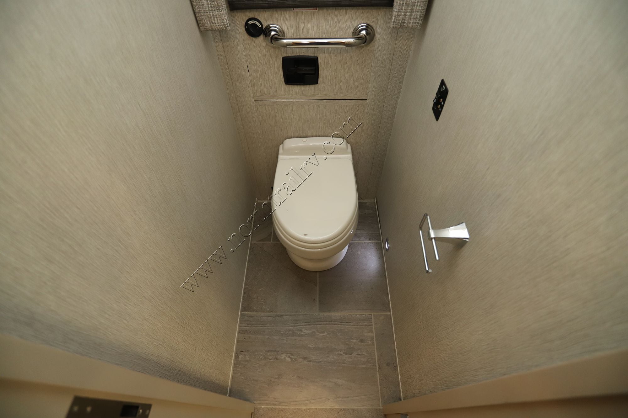 Used 2022 Newmar Supreme Aire 4575 Super C  For Sale