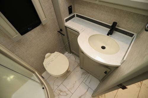 2025 Tiffin Motor Homes Allegro Red 33AA