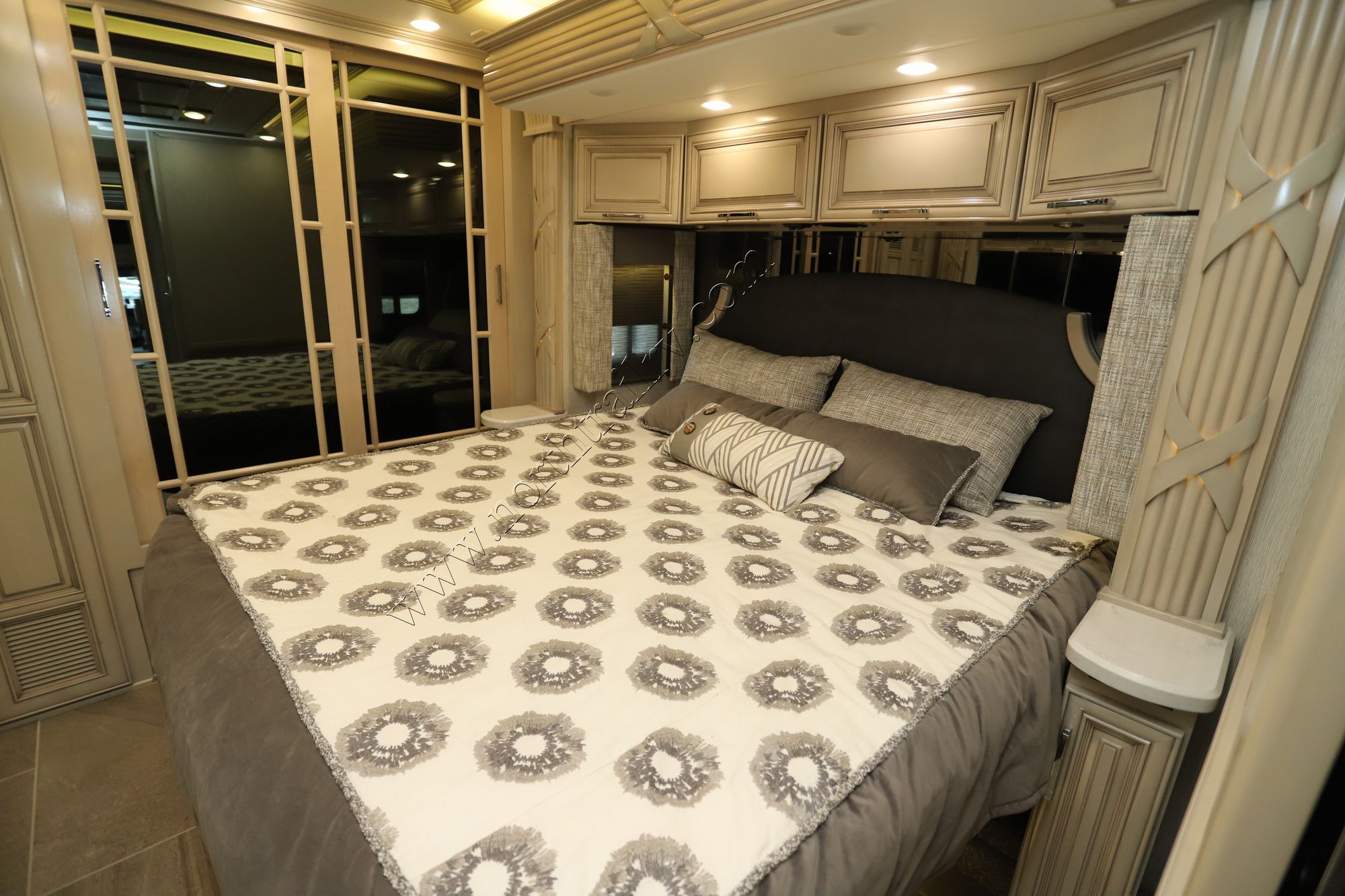 Used 2022 Newmar Supreme Aire 4575 Super C  For Sale