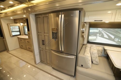 2026 Newmar London Aire 4551