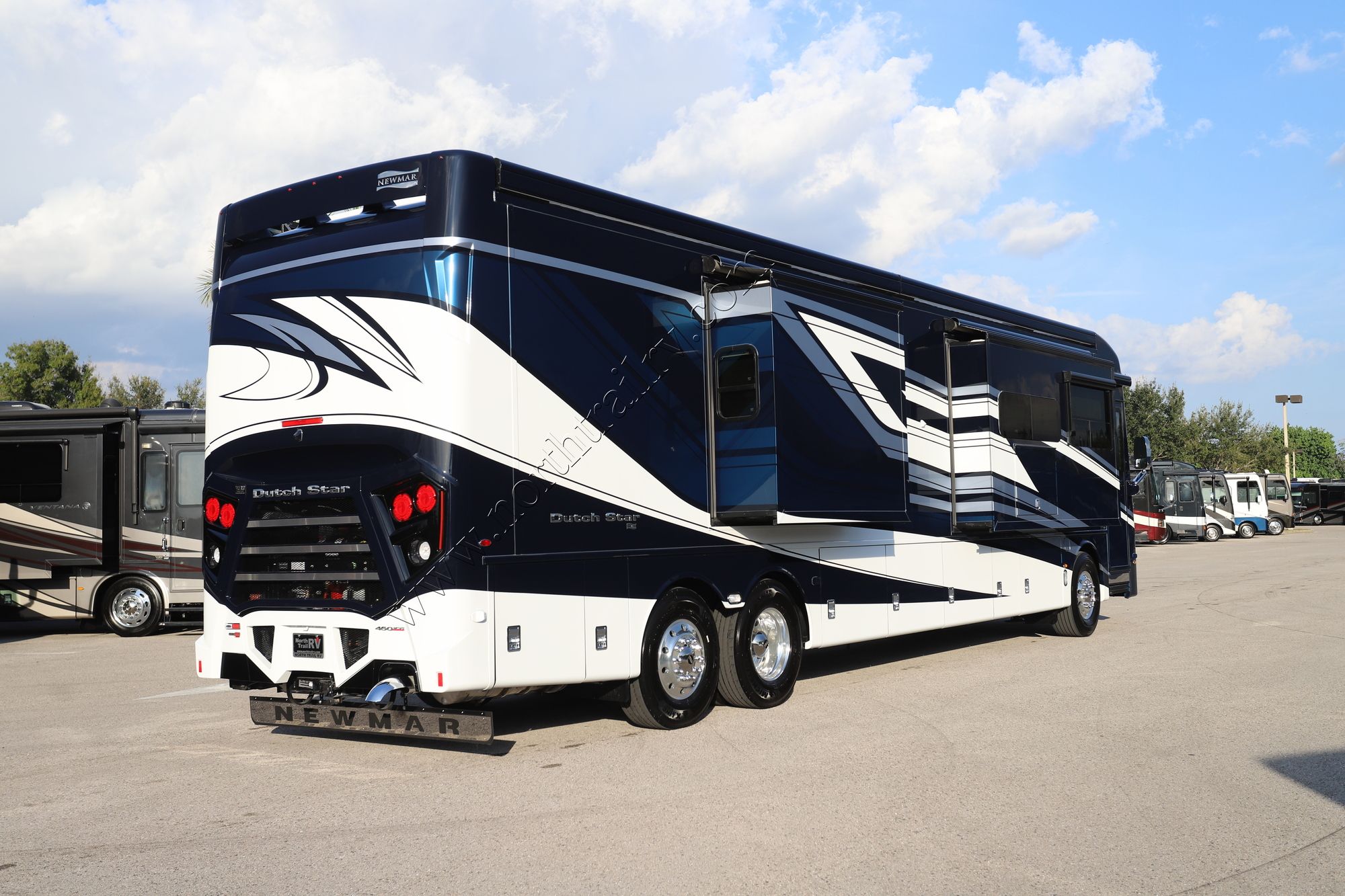 New 2026 Newmar Dutch Star 4325 Class A  For Sale