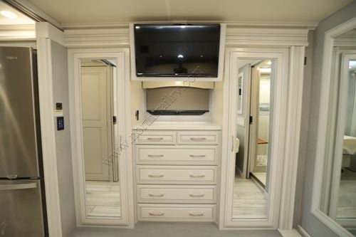 2022 Holiday Rambler Armada 44LE