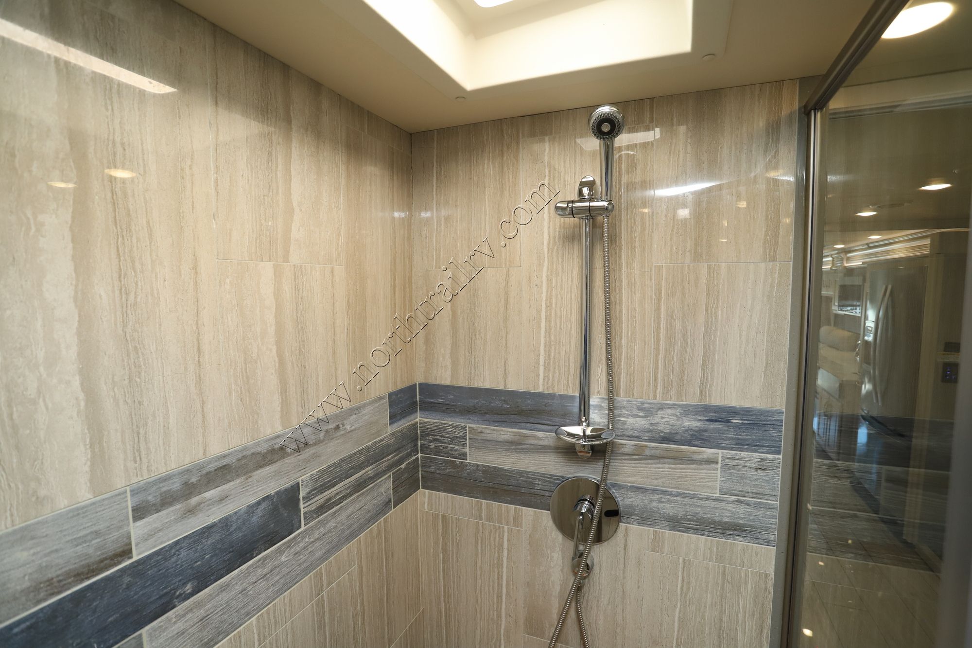 Used 2022 Holiday Rambler Armada 44LE Class A  For Sale