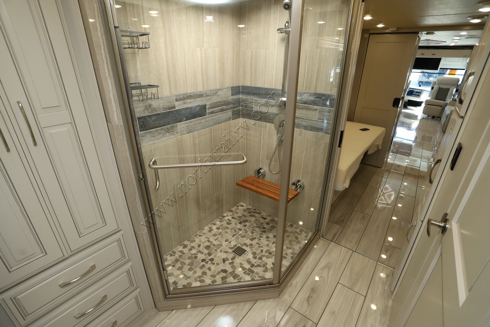 Used 2022 Holiday Rambler Armada 44LE Class A  For Sale