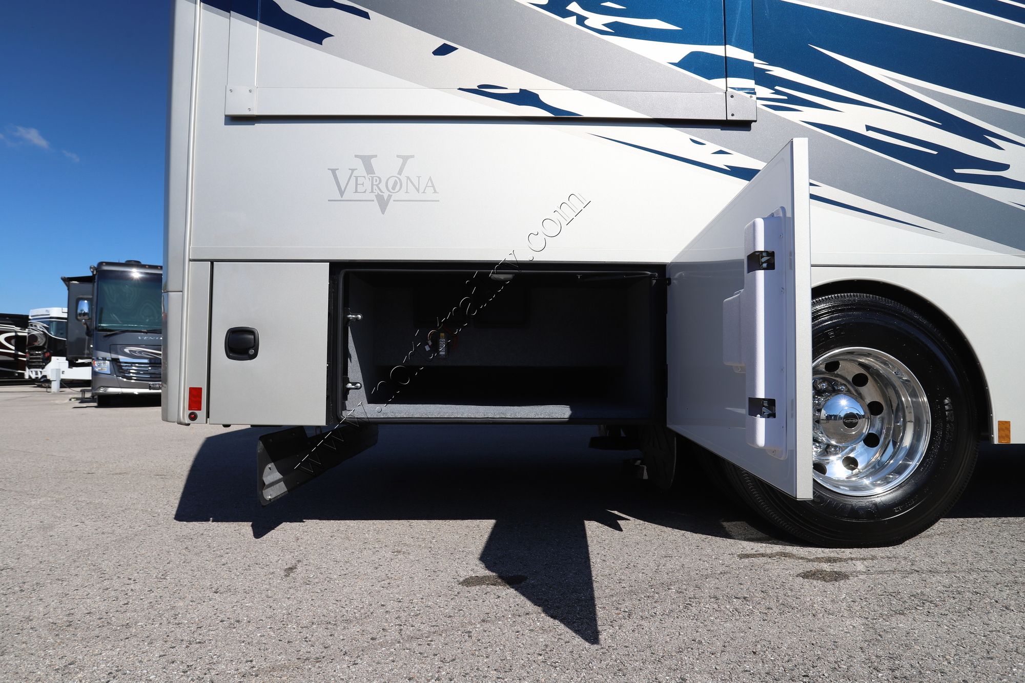 Used 2025 Renegade Rv Verona 36VSB Super C  For Sale