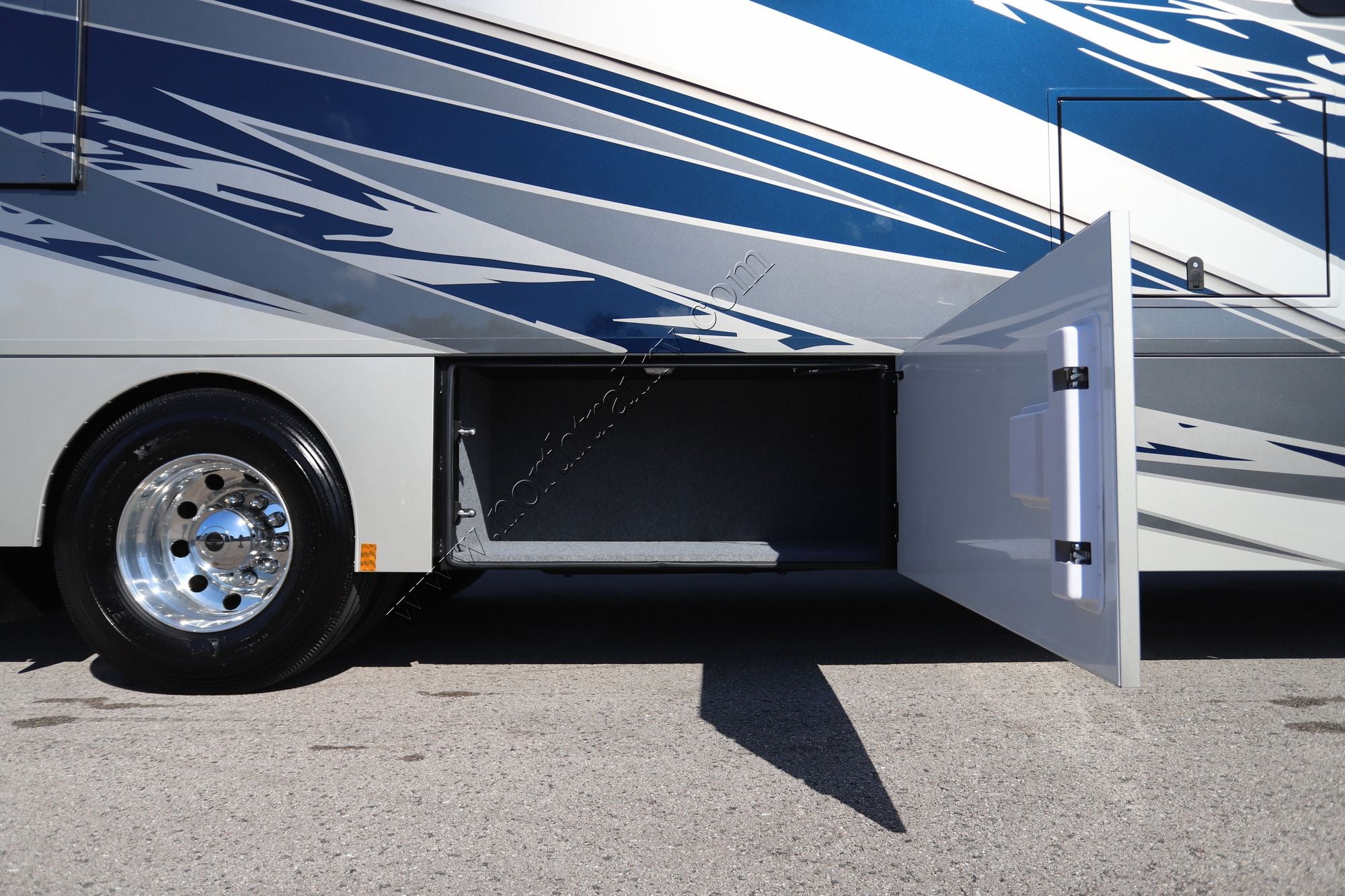 Used 2025 Renegade Rv Verona 36VSB Super C  For Sale