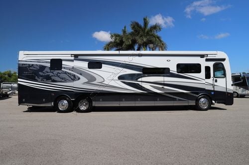 2022 Holiday Rambler Armada 44LE