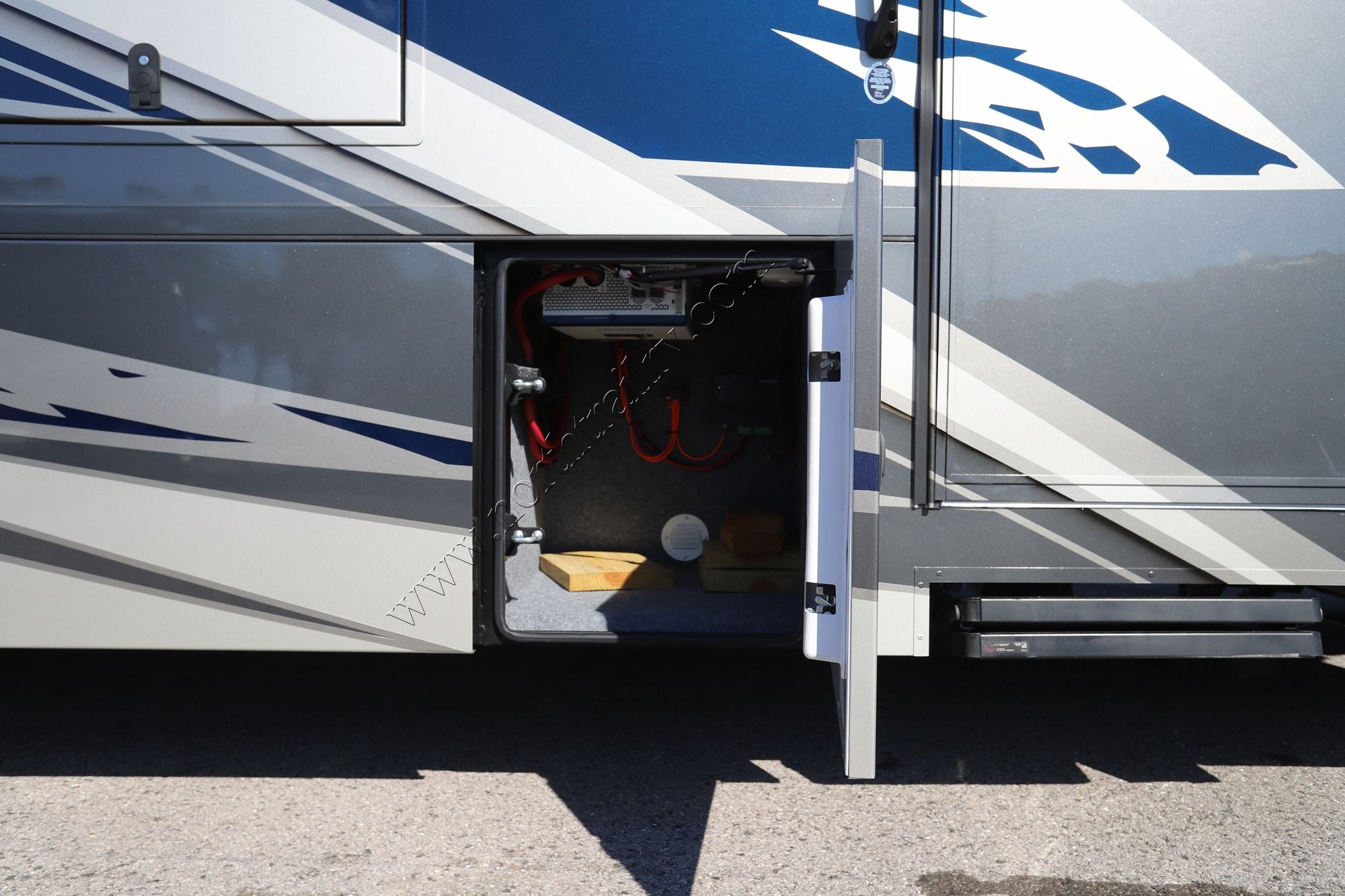 Used 2025 Renegade Rv Verona 36VSB Super C  For Sale