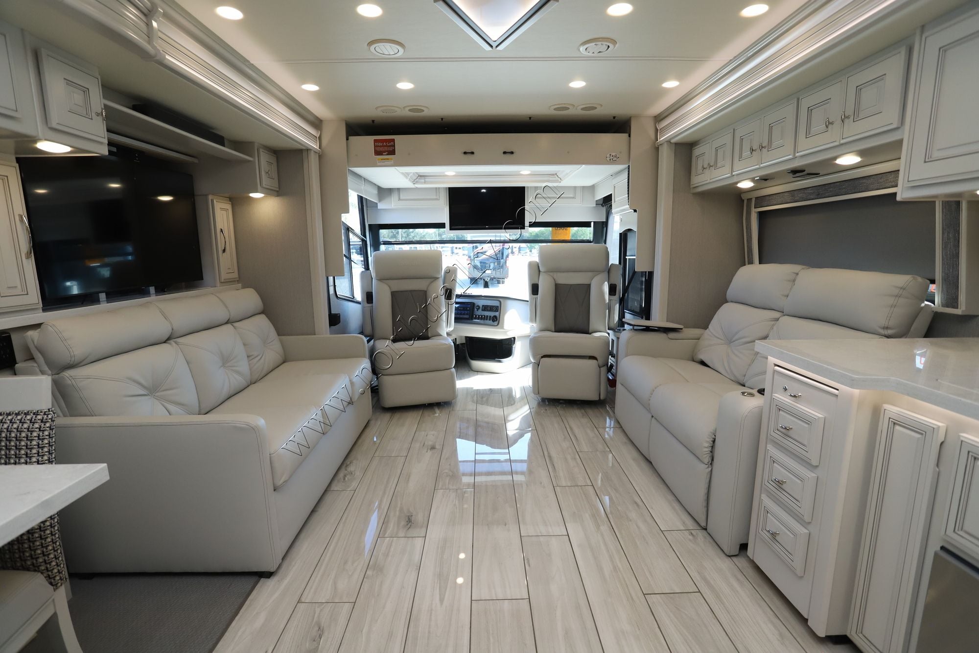 Used 2022 Holiday Rambler Armada 44LE Class A  For Sale