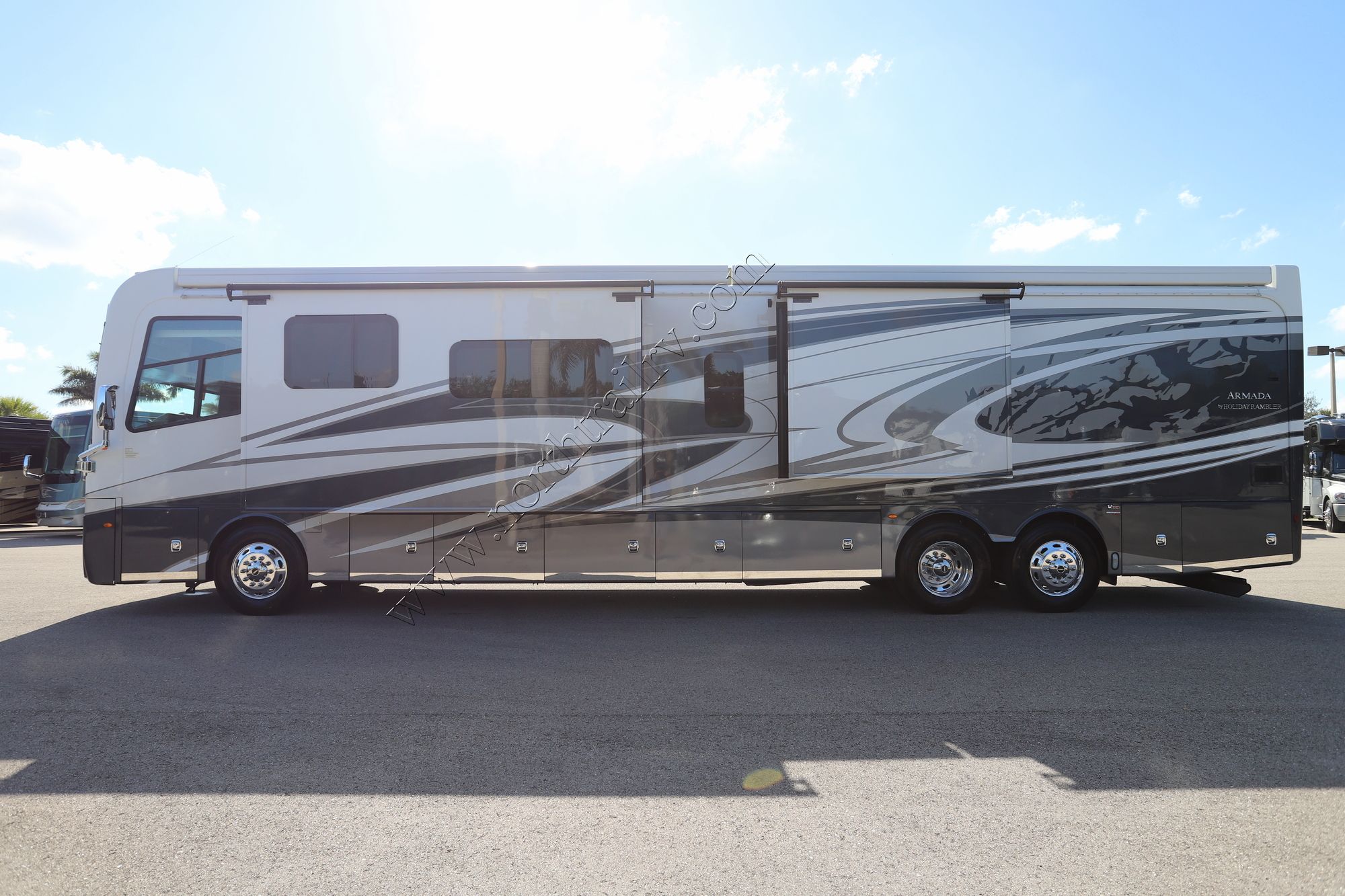 Used 2022 Holiday Rambler Armada 44LE Class A  For Sale