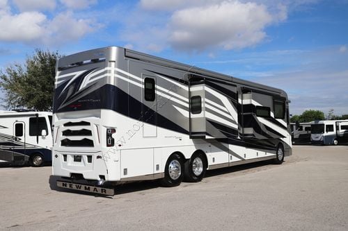 2026 Newmar Mountain Aire 4551