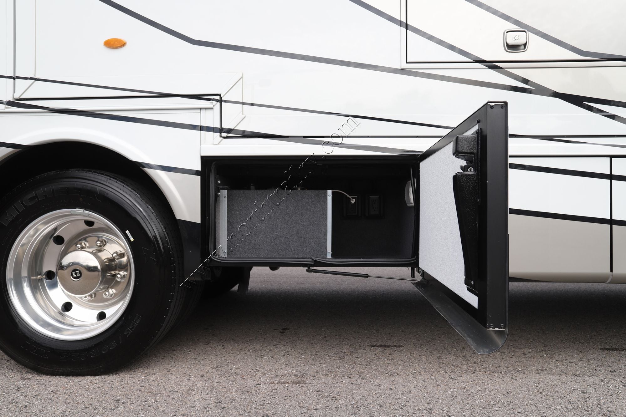 New 2026 Newmar Bay Star 3626 Class A  For Sale