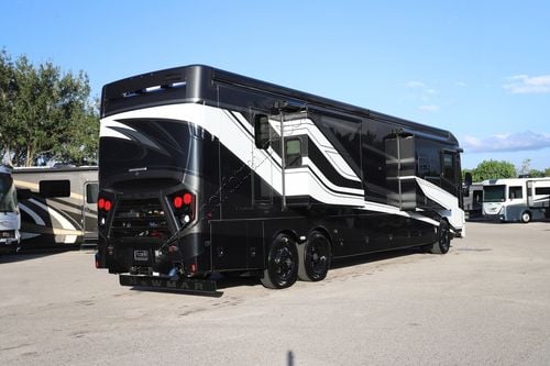 2026 Newmar Dutch Star 4340 Class A