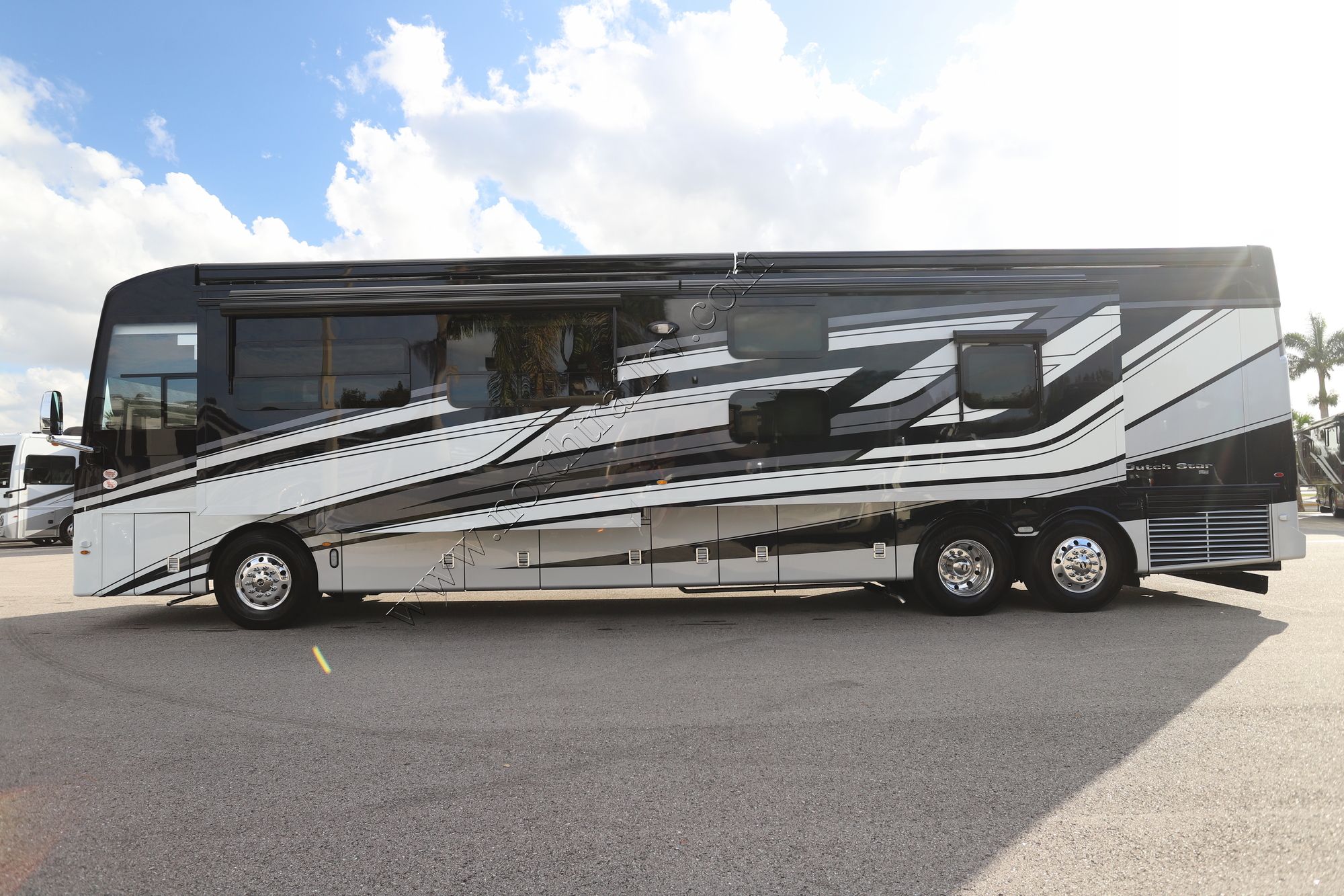 New 2026 Newmar Dutch Star 4340 Class A  For Sale