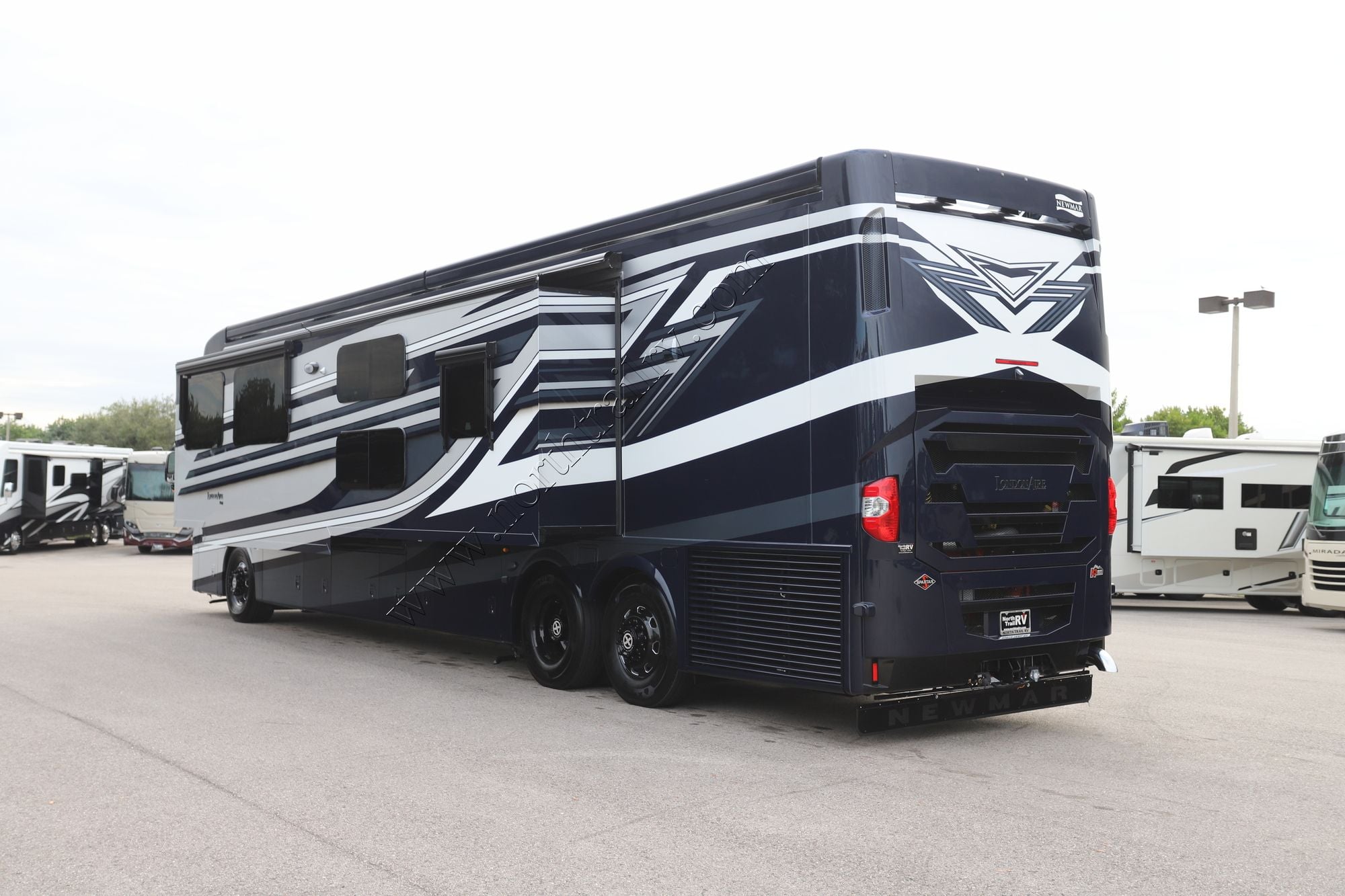 New 2026 Newmar London Aire 4540 Class A  For Sale