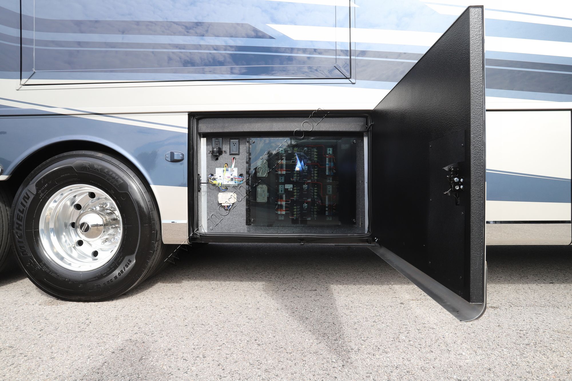 New 2026 Newmar Dutch Star 4369 Class A  For Sale