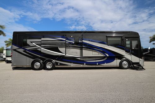 2023 Newmar London Aire 4551