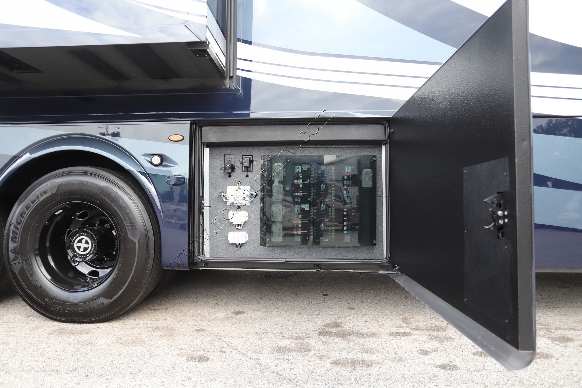 New 2026 Newmar London Aire 4540 Class A  For Sale