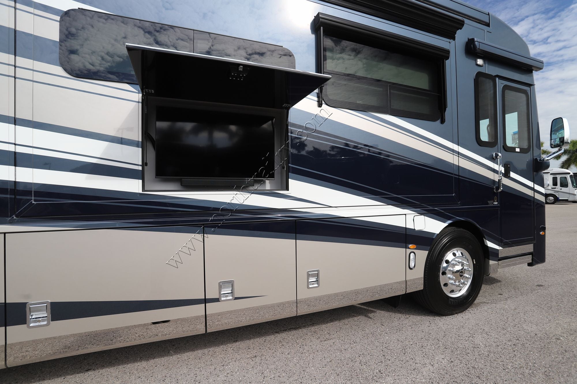 New 2026 Newmar Dutch Star 4369 Class A  For Sale