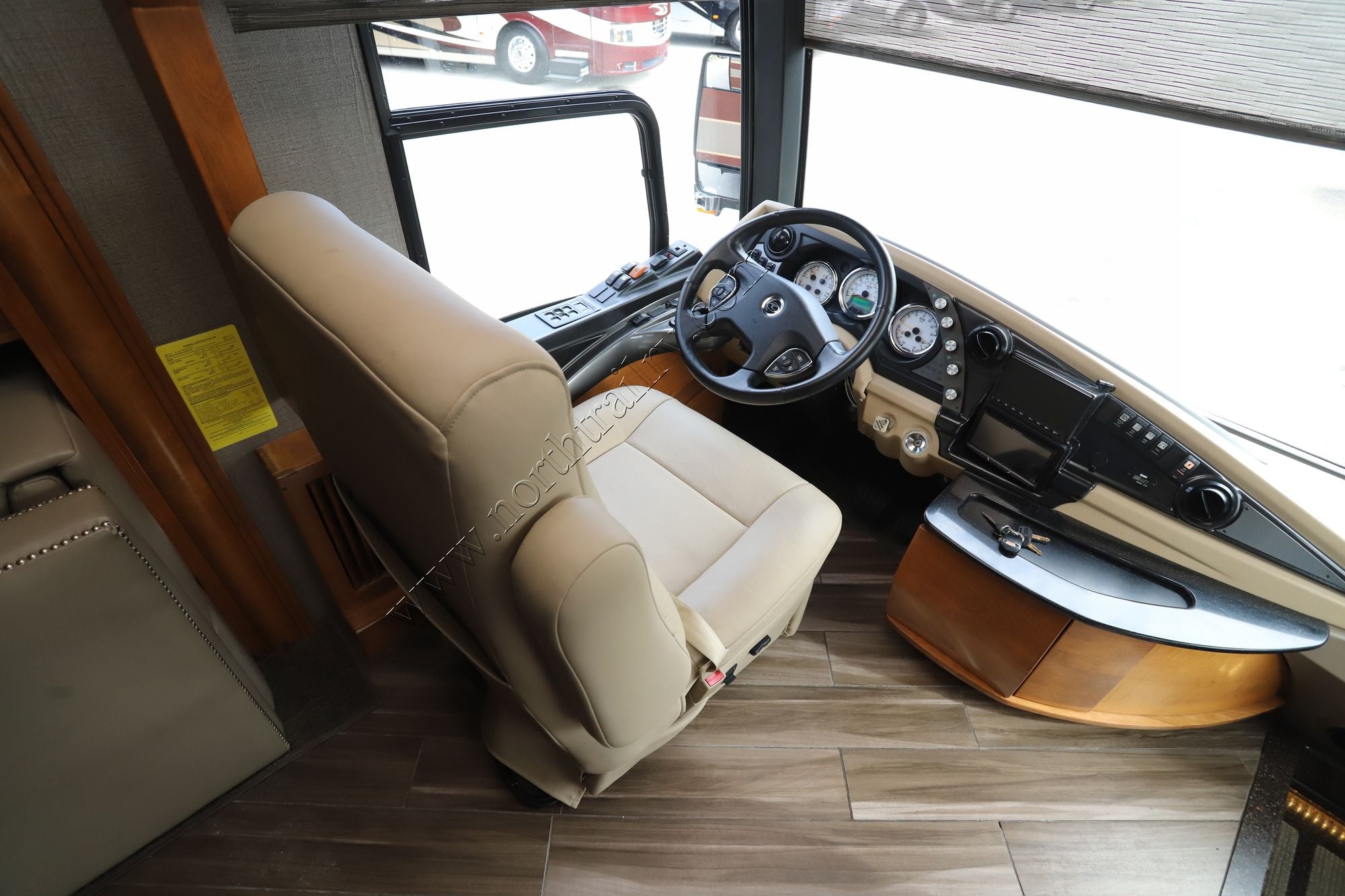 Used 2016 American Coach Allegiance 39A Class A  For Sale