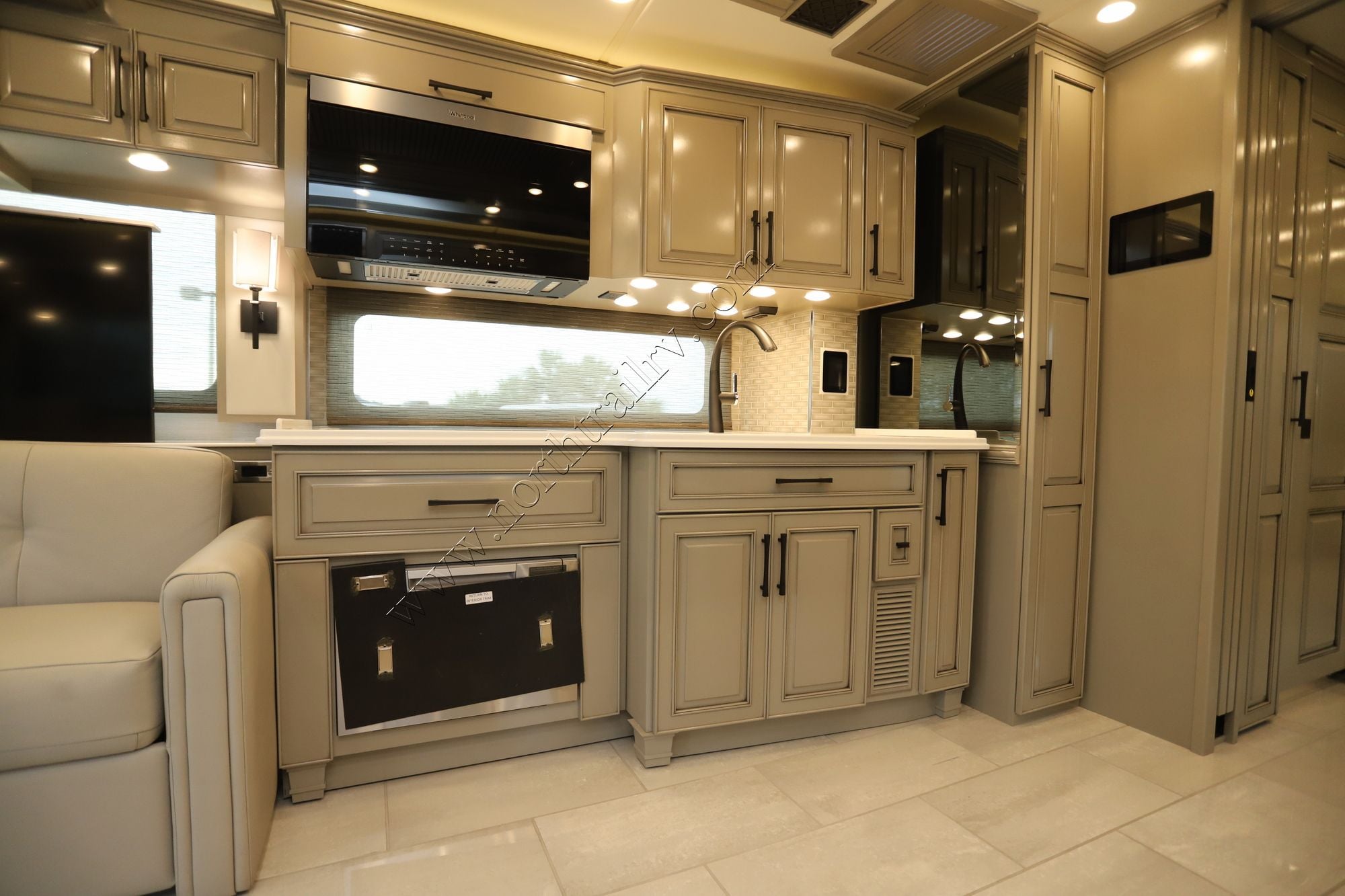 New 2026 Newmar London Aire 4540 Class A  For Sale