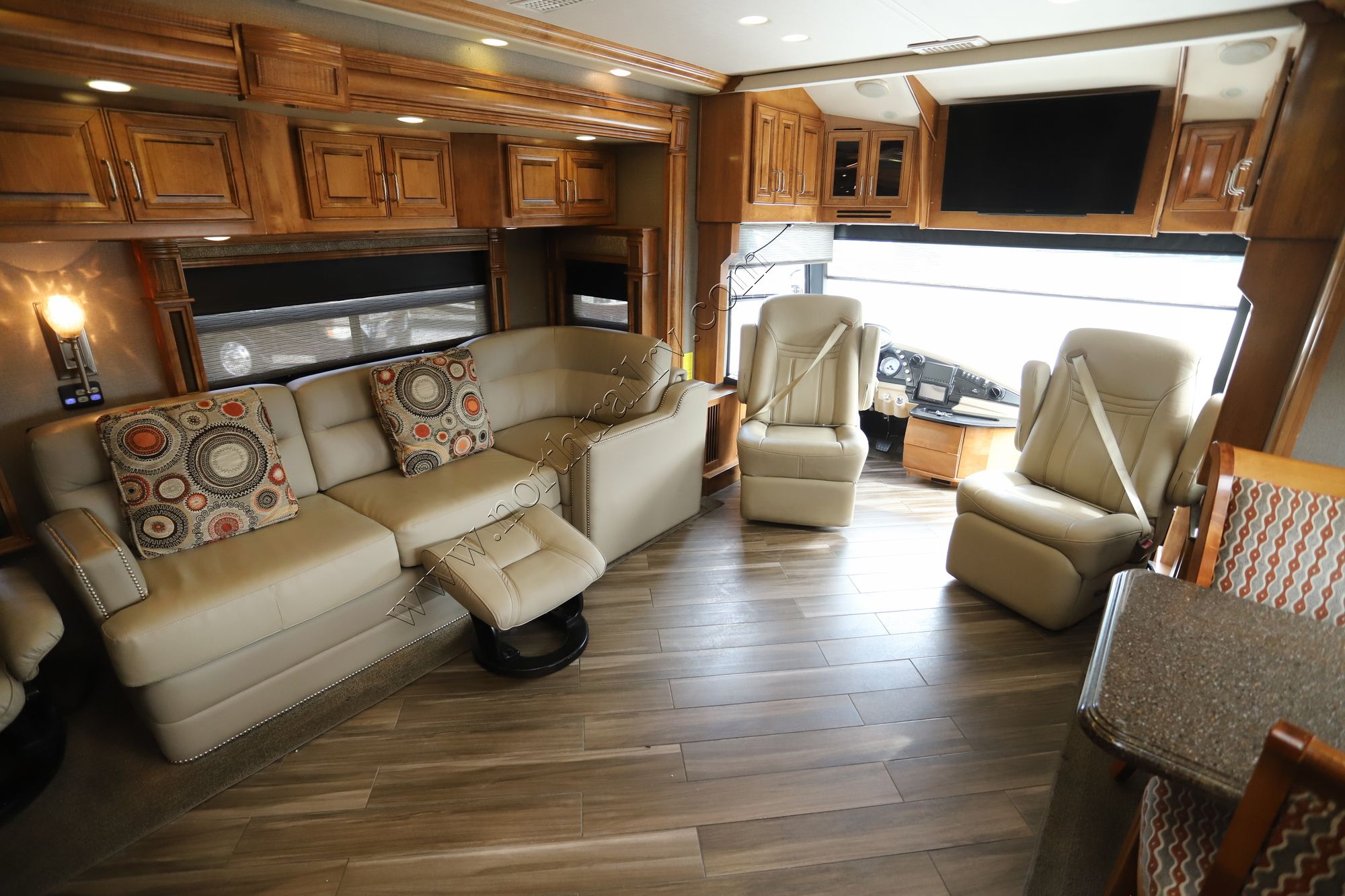 Used 2016 American Coach Allegiance 39A Class A  For Sale