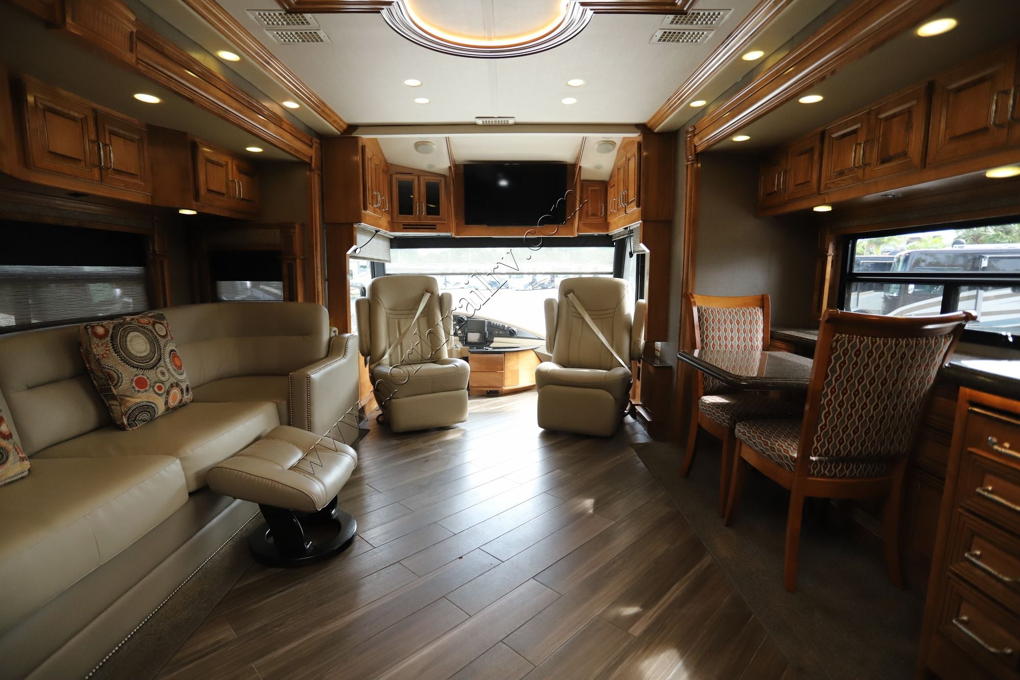 Used 2016 American Coach Allegiance 39A Class A  For Sale