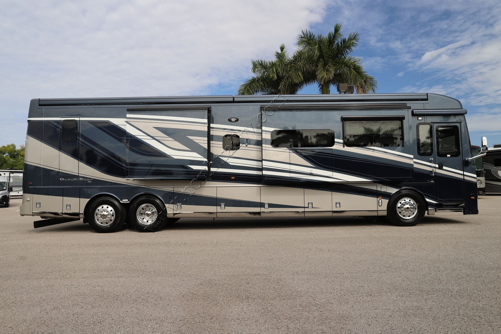 New 2026 Newmar Dutch Star 4369 Class A  For Sale