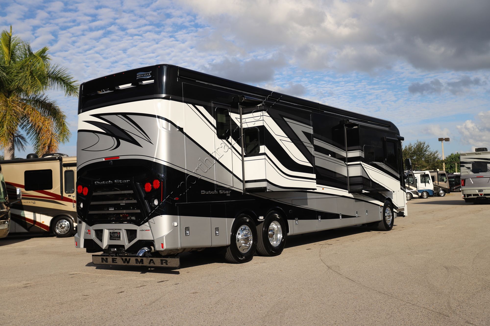 New 2026 Newmar Dutch Star 4340 Class A  For Sale