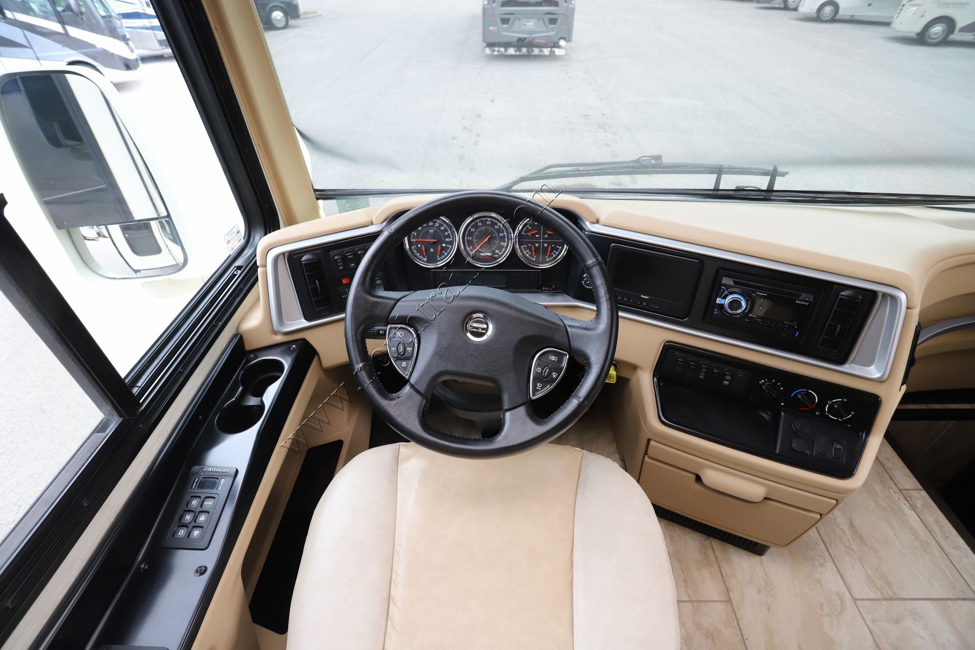 Used 2018 Newmar Ventana Le 4048 Class A  For Sale