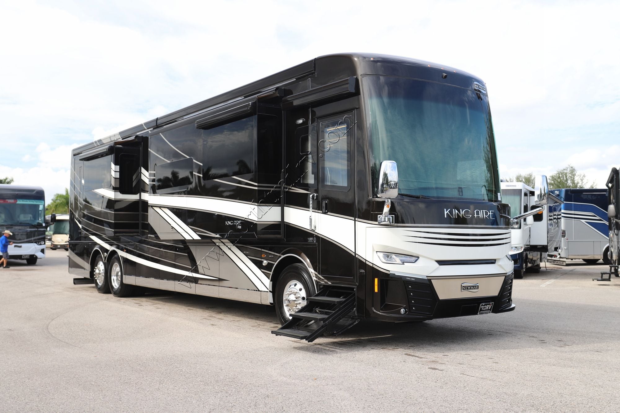 Used 2023 Newmar King Aire 4531 Class A  For Sale