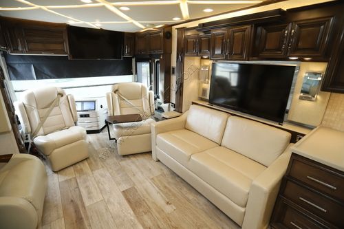 2020 Newmar Mountain Aire 4551