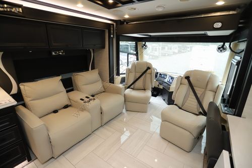 2026 Tiffin Motor Homes Phaeton 35CH