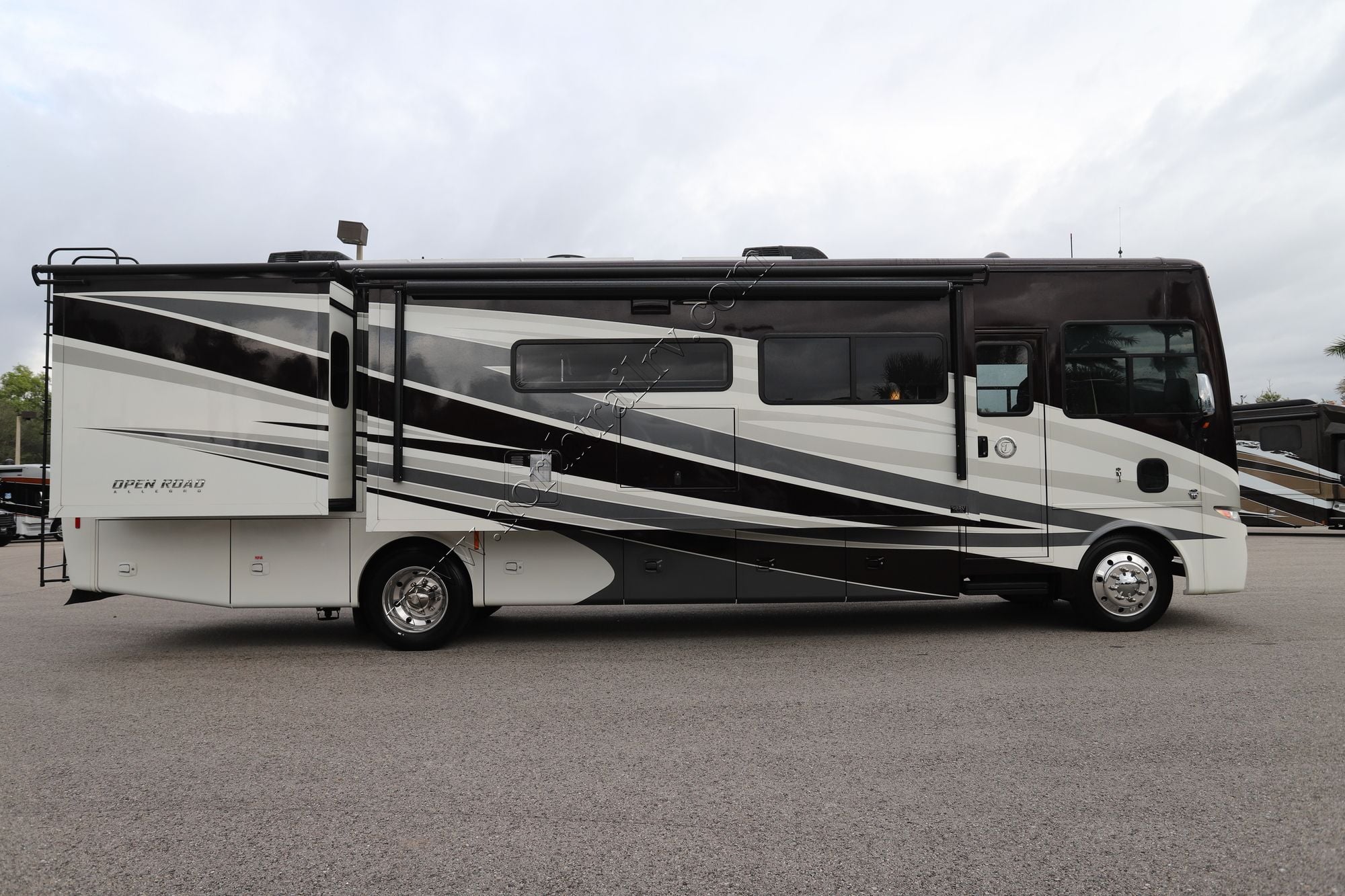 Used 2019 Tiffin Motor Homes Allegro 34PA Class A  For Sale