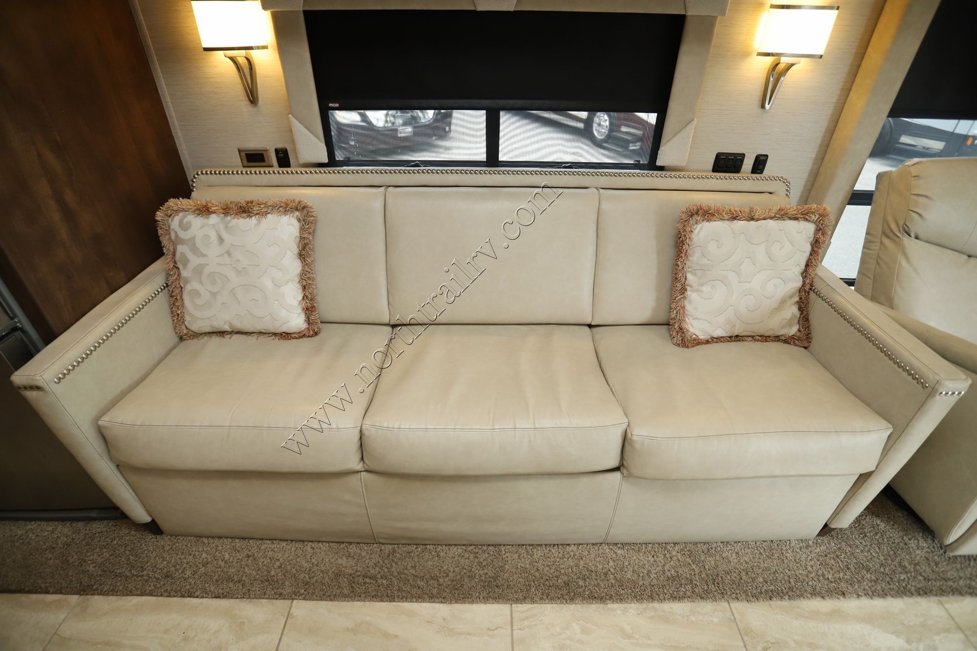 Used 2018 Newmar Ventana Le 4048 Class A  For Sale