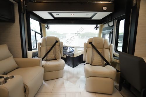 2026 Tiffin Motor Homes Phaeton 35CH