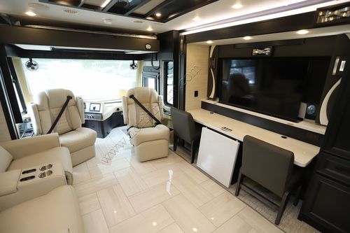 2026 Tiffin Motor Homes Phaeton 35CH