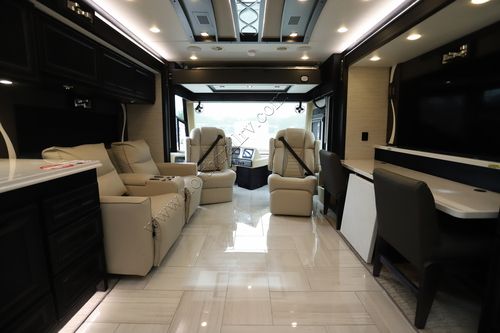 2026 Tiffin Motor Homes Phaeton 35CH