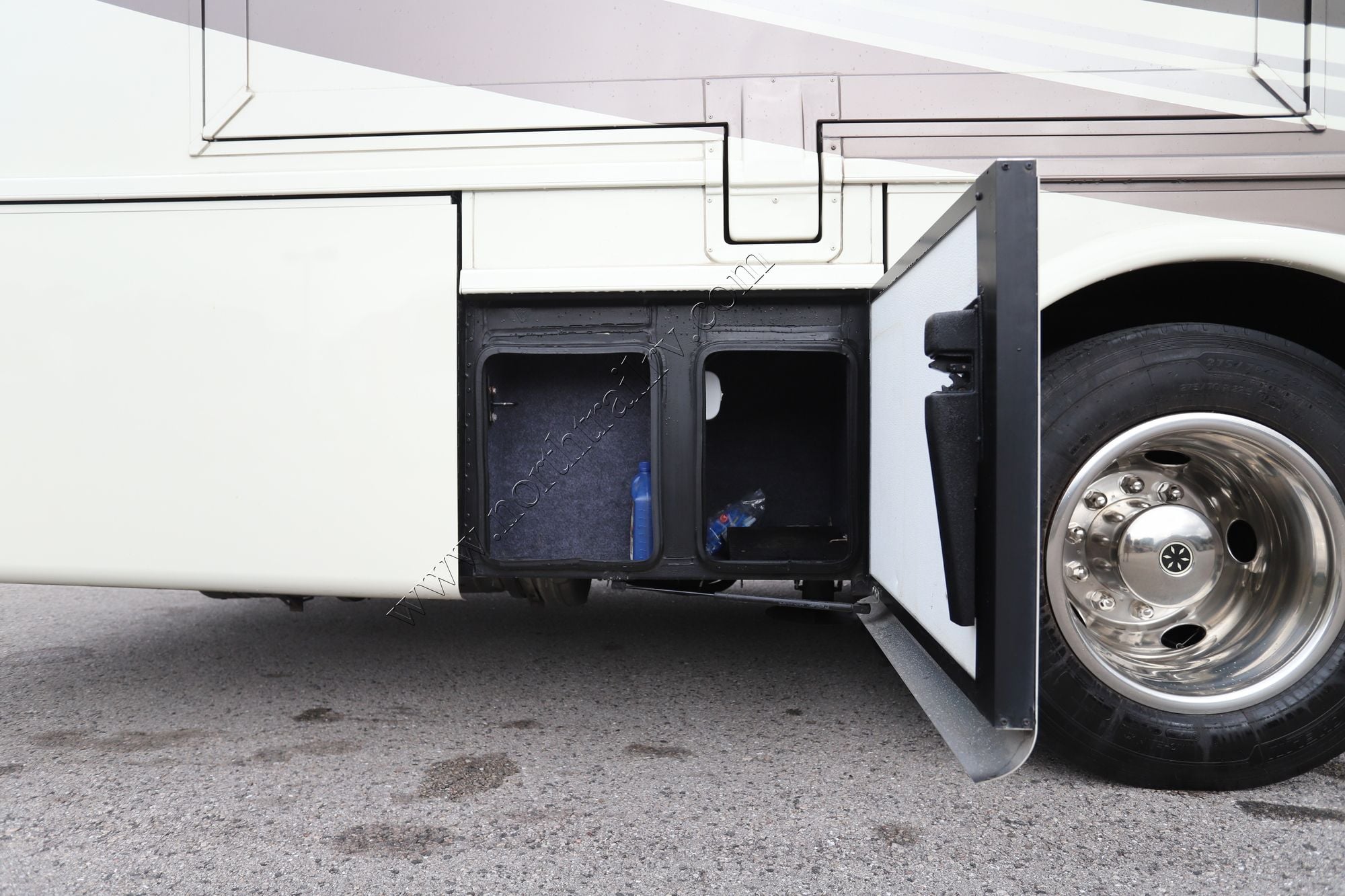 Used 2018 Newmar Ventana Le 4048 Class A  For Sale