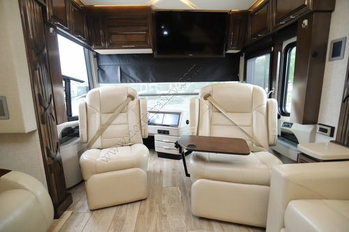 2020 Newmar Mountain Aire 4551