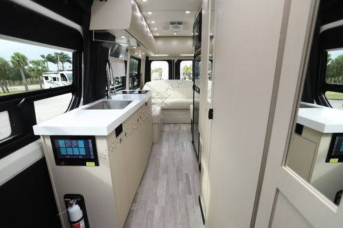 2023 Pleasure-Way Plateau TS