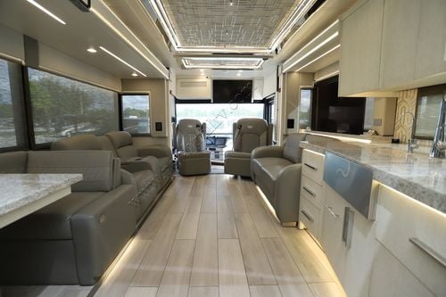 2023 Newmar King Aire 4531