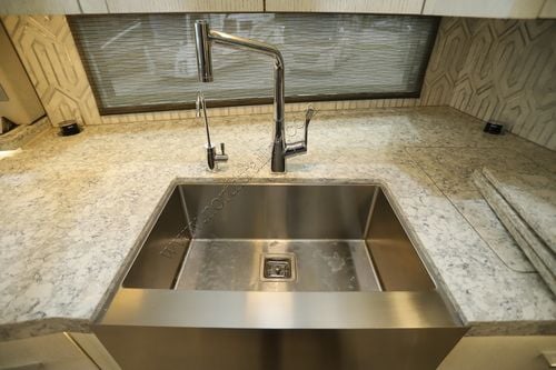 2023 Newmar King Aire 4531