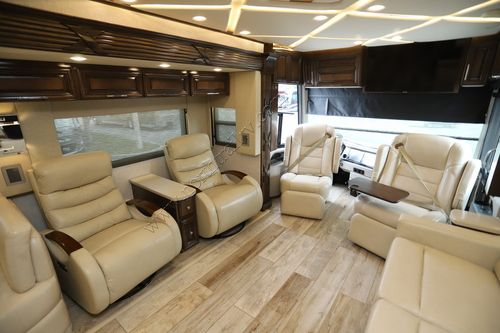 2020 Newmar Mountain Aire 4551