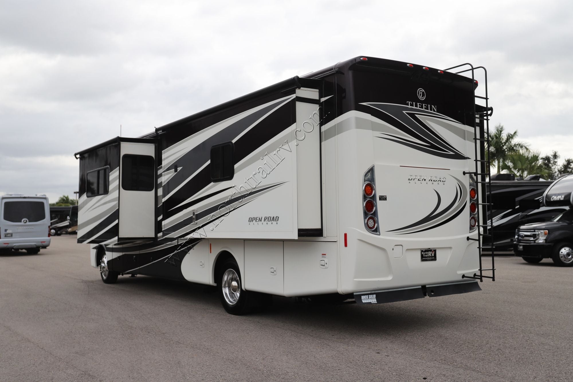 Used 2019 Tiffin Motor Homes Allegro 34PA Class A  For Sale