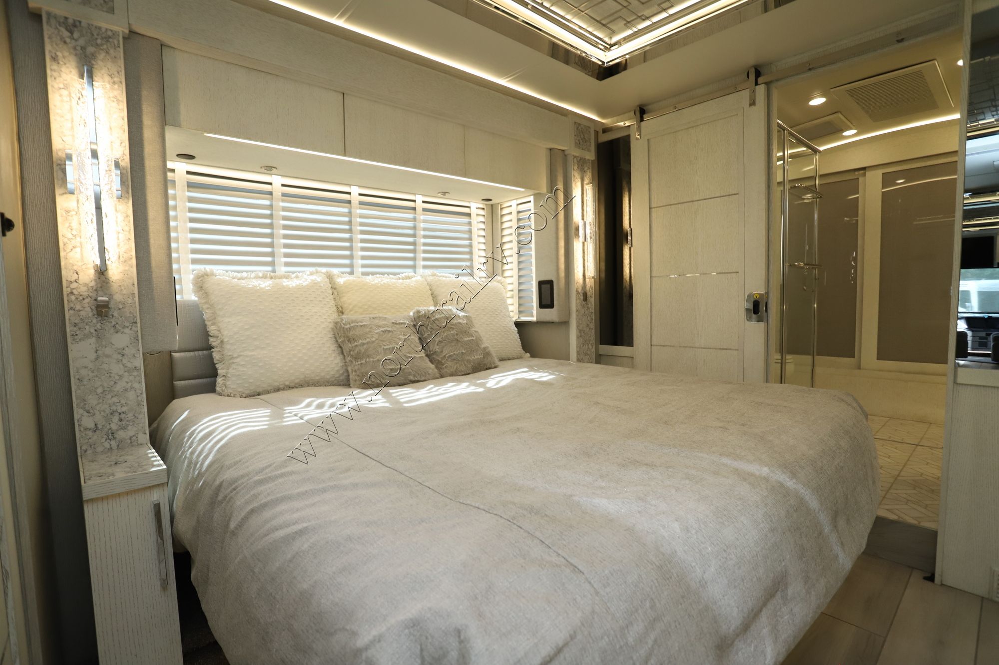 Used 2023 Newmar King Aire 4531 Class A  For Sale