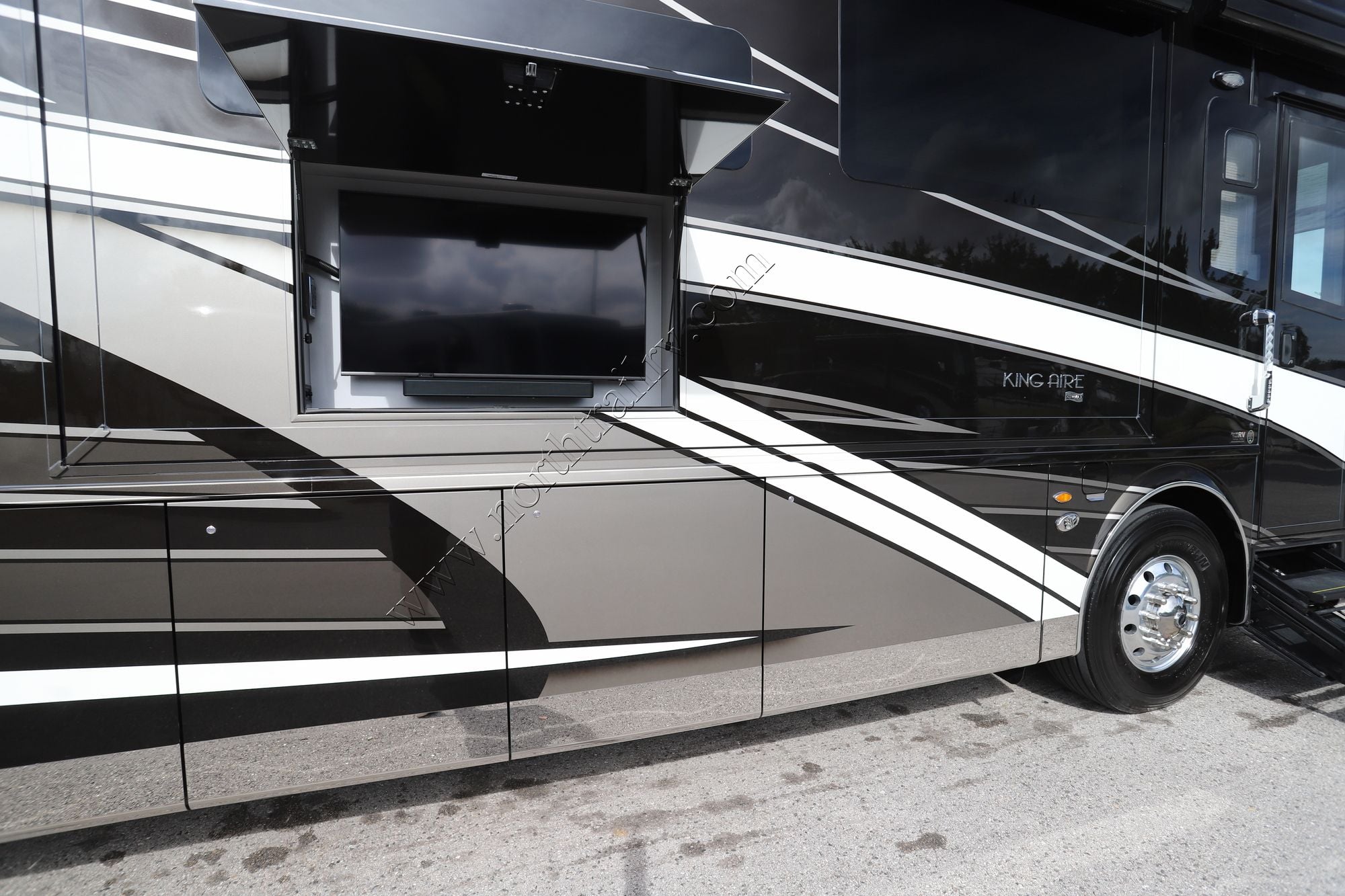 Used 2023 Newmar King Aire 4531 Class A  For Sale